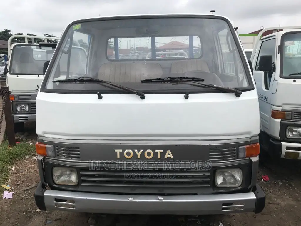 Toyota Dyna 100