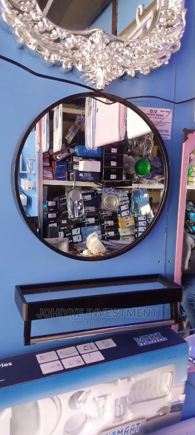 High Quality Portable Black Toilet Mirror