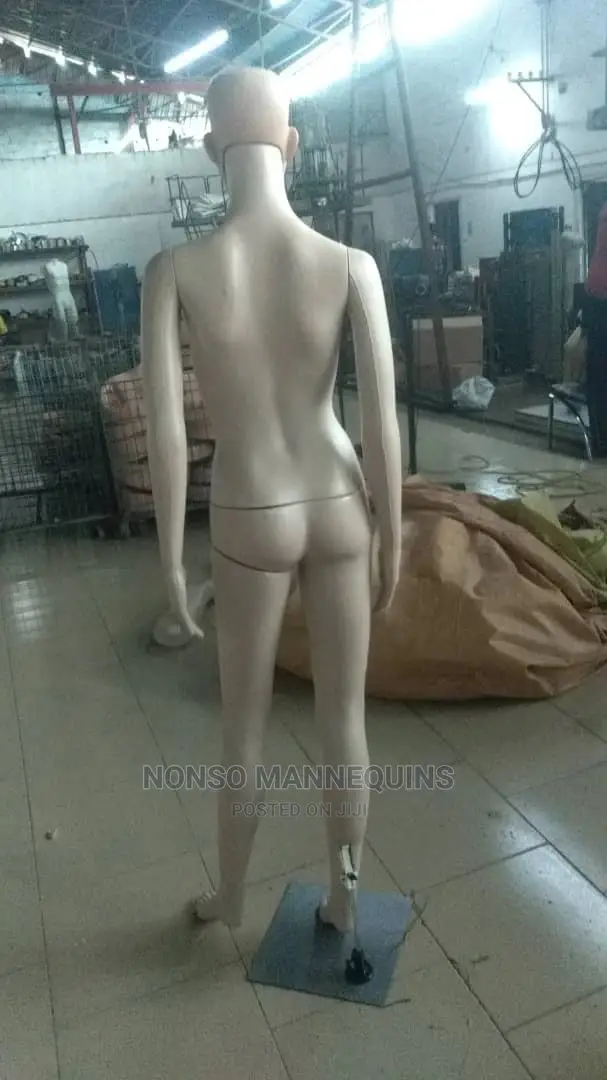 Size 8 Skin Colour Bald Head Plastic Mannequins