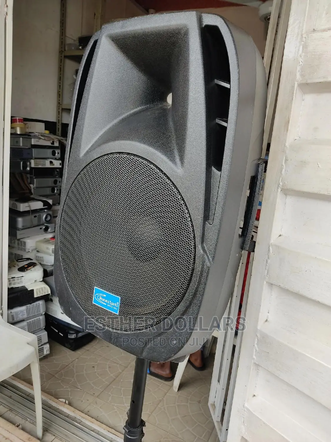15 Inches Heavy Sound on Diamond Rechargeable P.A System