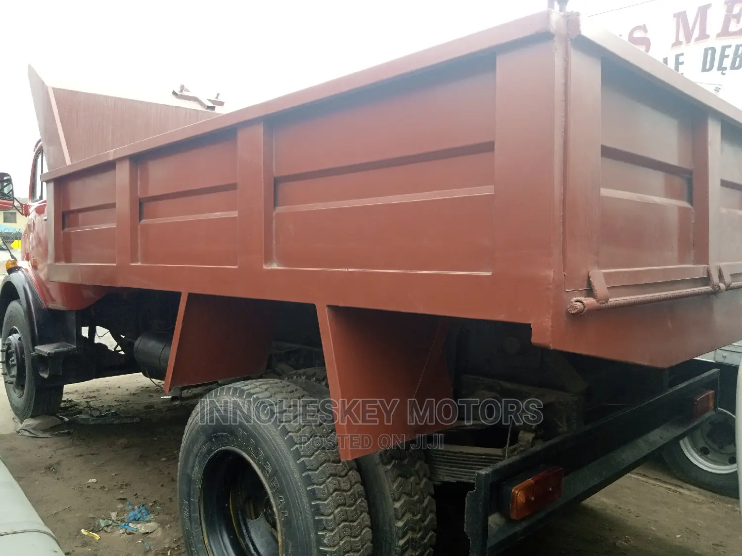 Mercedes Benz Tipper 1997 Red