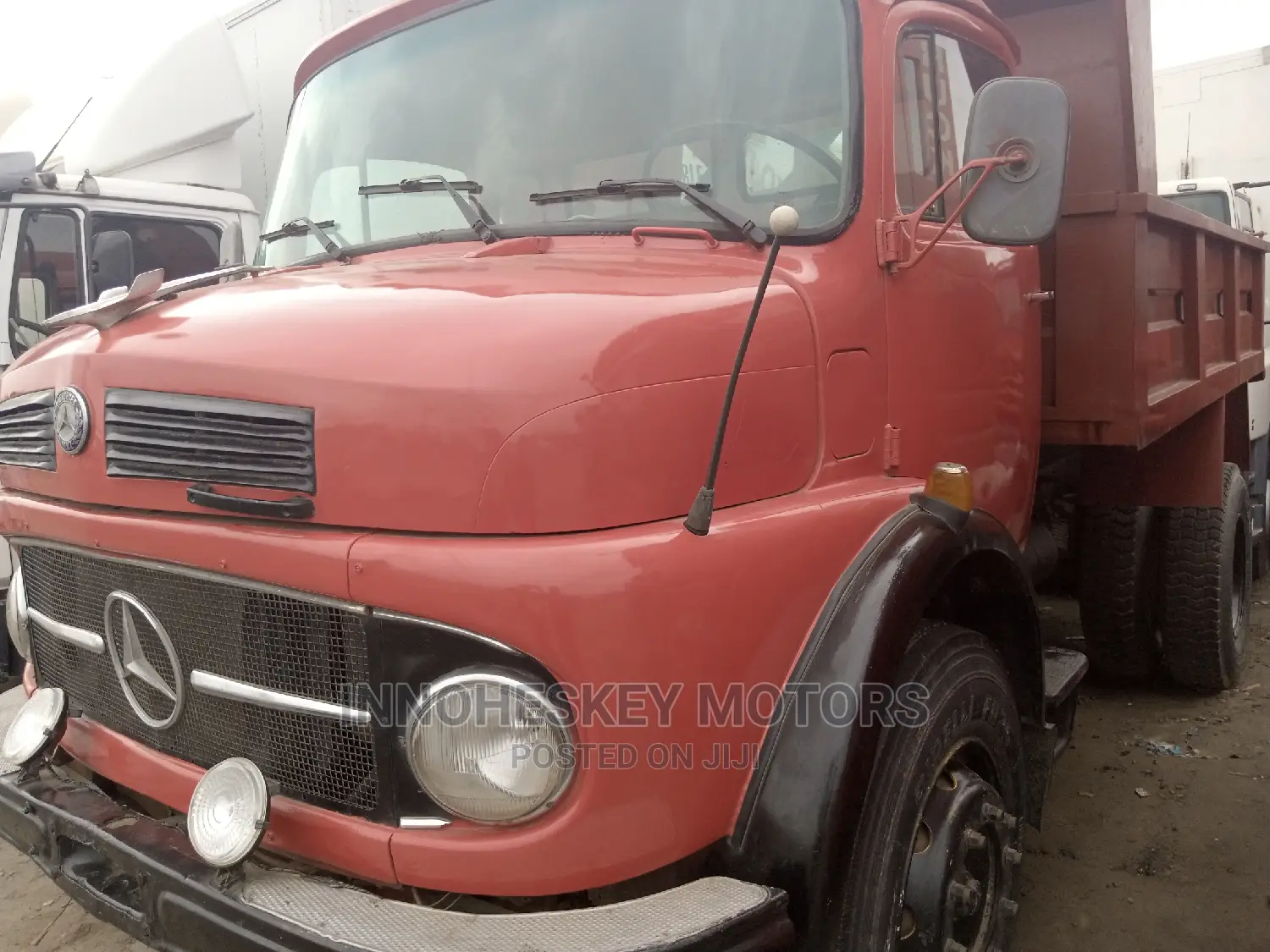 Mercedes Benz Tipper 1997 Red