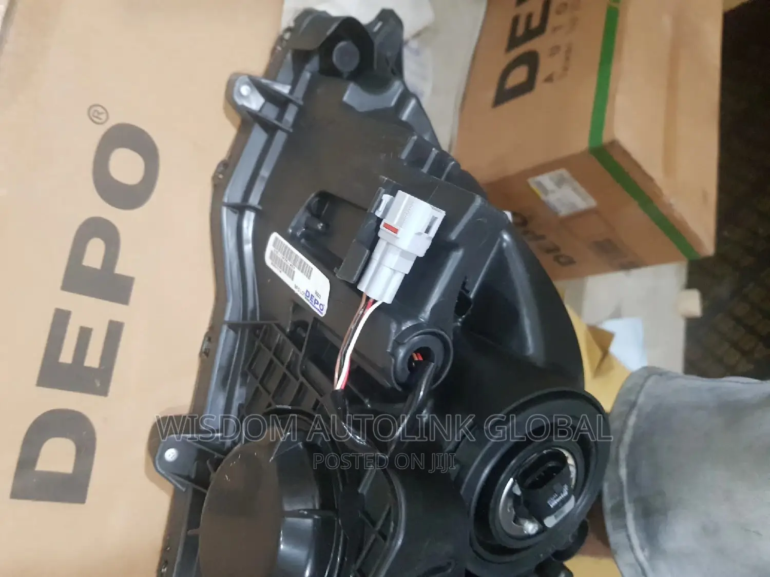 Headlights for Toyota Sienna 2018,2019 Depo Charger Type