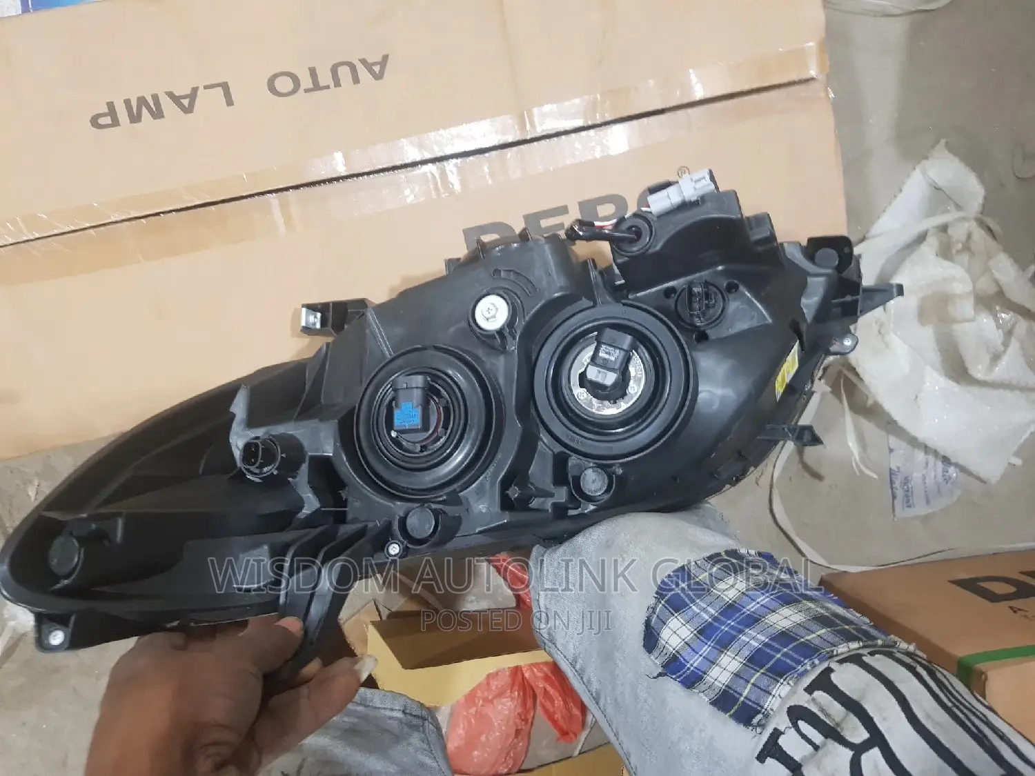 Headlights for Toyota Sienna 2018,2019 Depo Charger Type