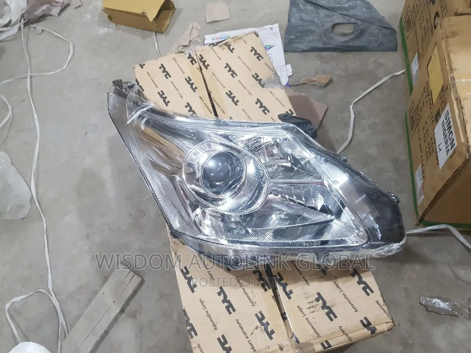 Headlights for Toyota Avensis 2008 to 2010 Model TYC