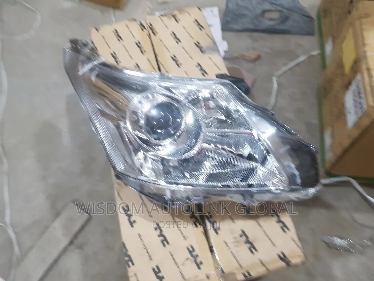 Headlights for Toyota Avensis 2008 to 2010 Model TYC