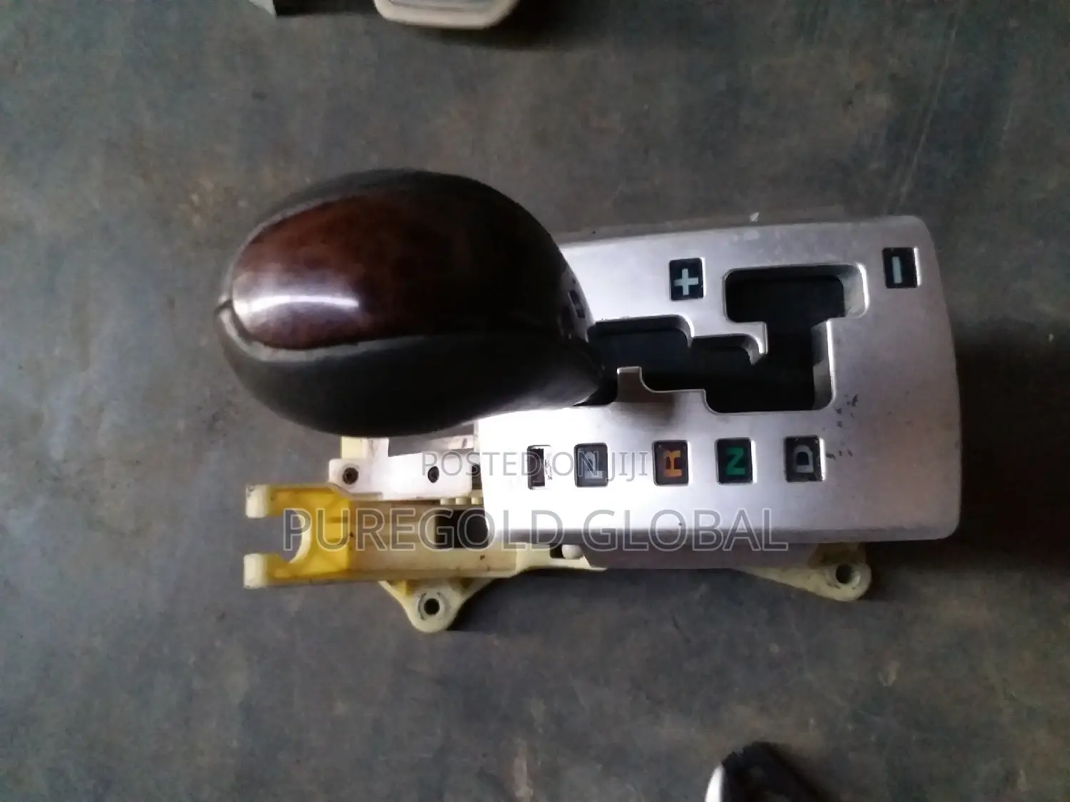 Gear Selector Knob for Hyundai Sonata 2007