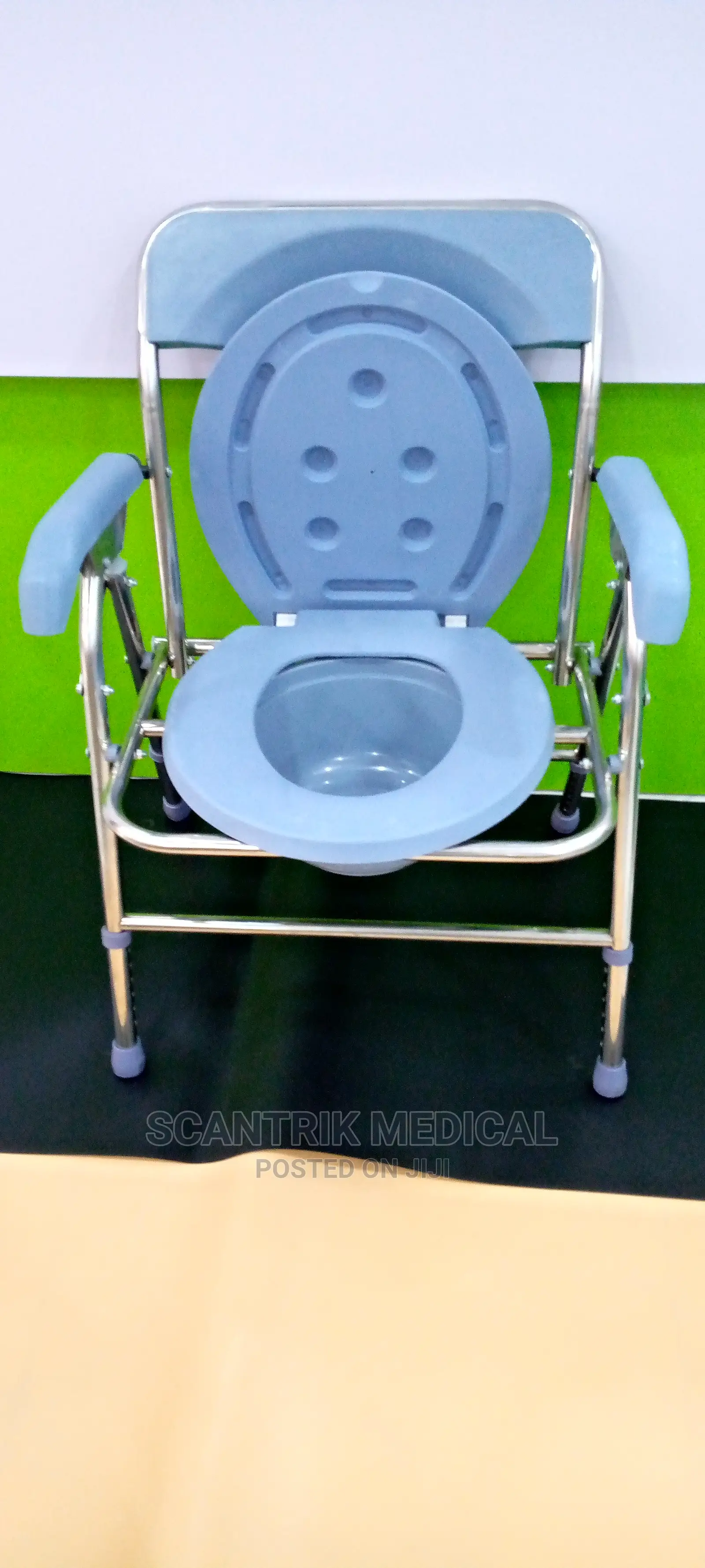 Mobile Toilet Seat Commode Chair