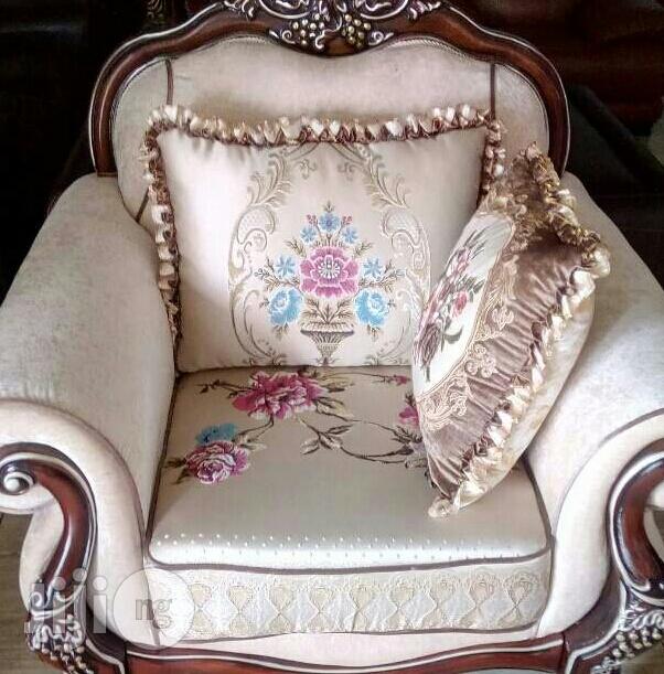 Antique /Royal Fabric Settee(Black Friday Madness)