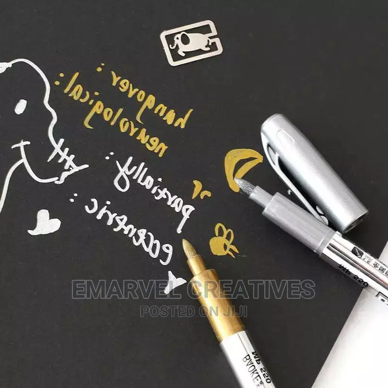 Mon Ami Metallic Accu Liner (Gold)