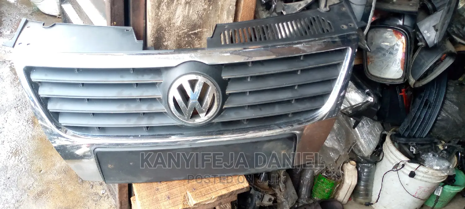 Front Grill Volkswagen Passat F S I