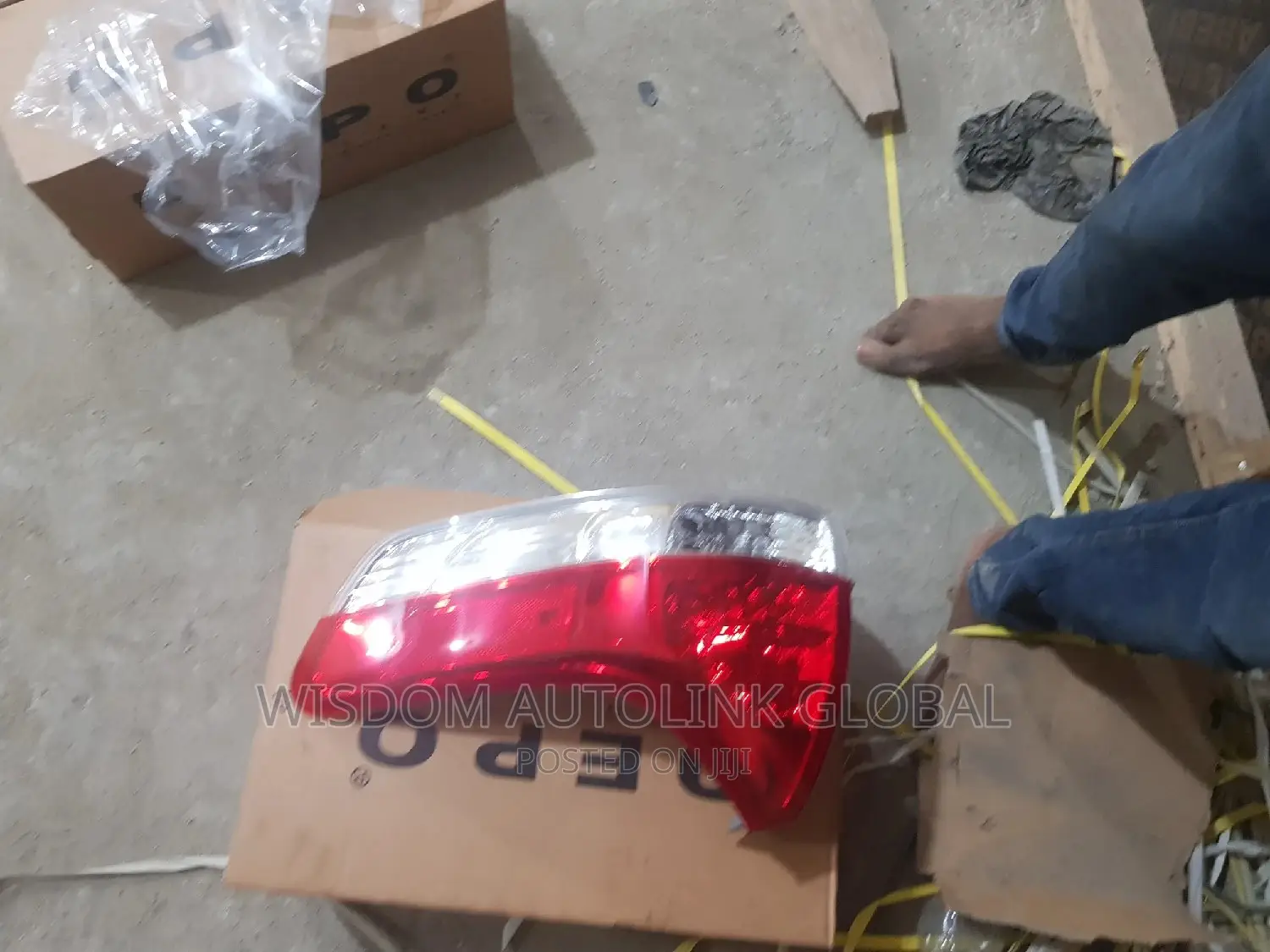 Rearlight/Backlight For Toyota Sienna 2010 To 2014 Depo