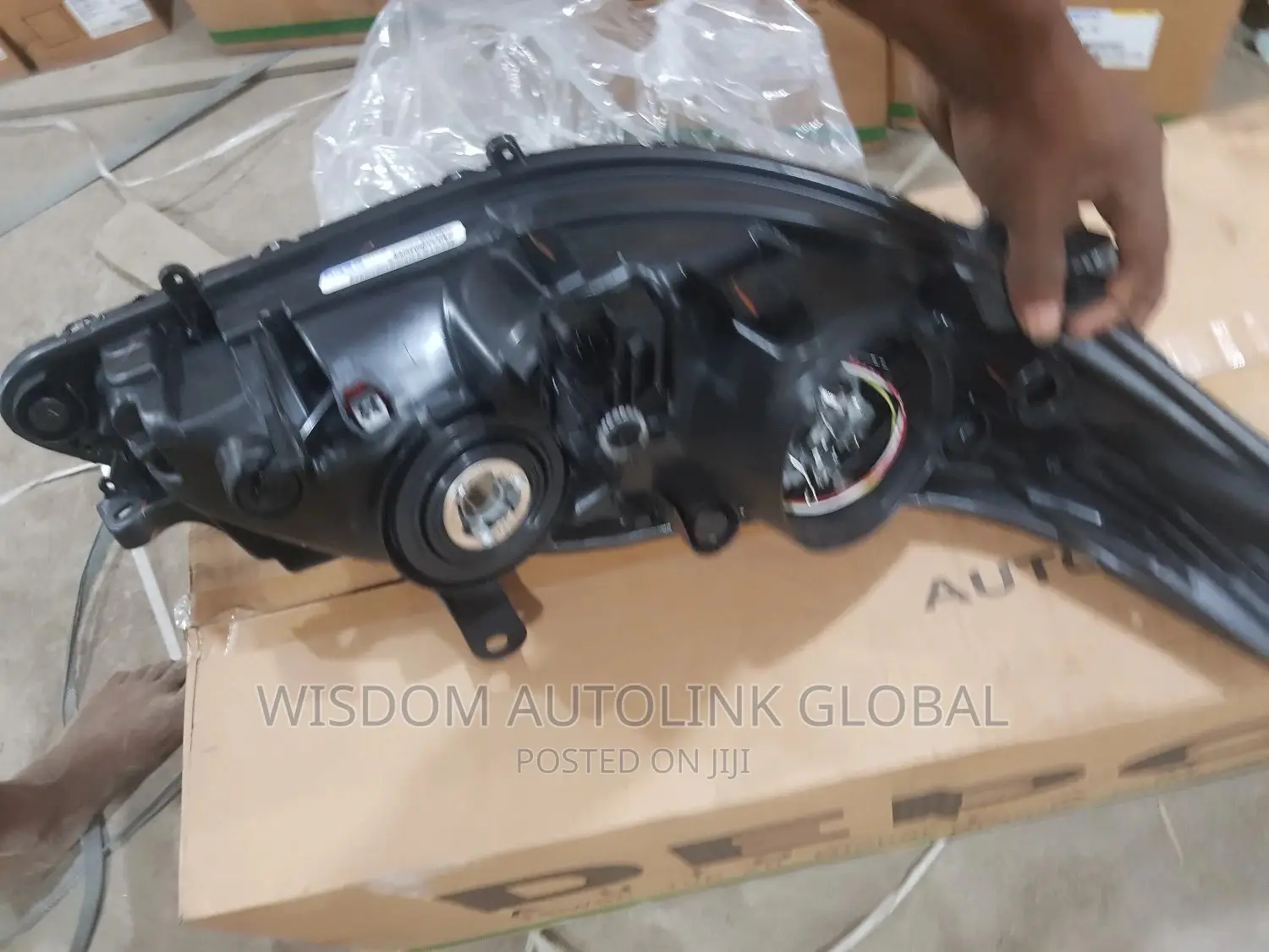 Headlights For Toyota Avalon 2017 - 2019 Model Depo 2 Eyes