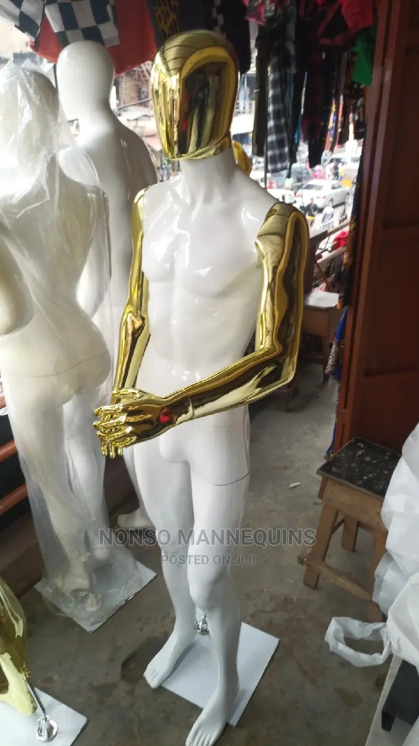 White Glossy Body/Gold Chrome Arms Male Mannequin