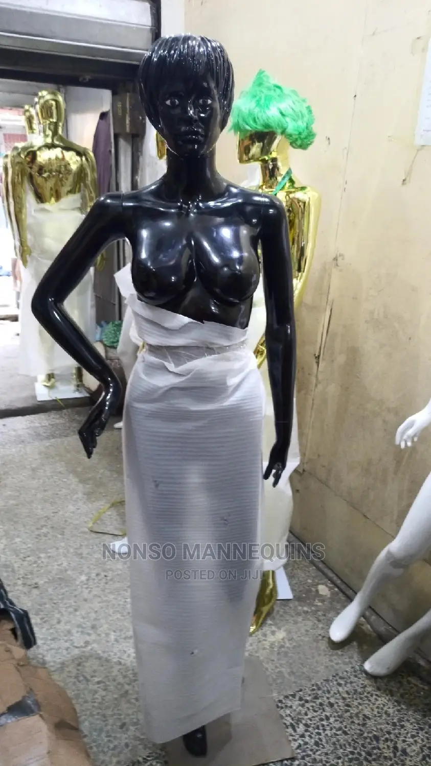 Glossy Black R2 Female Mannequin With Hair