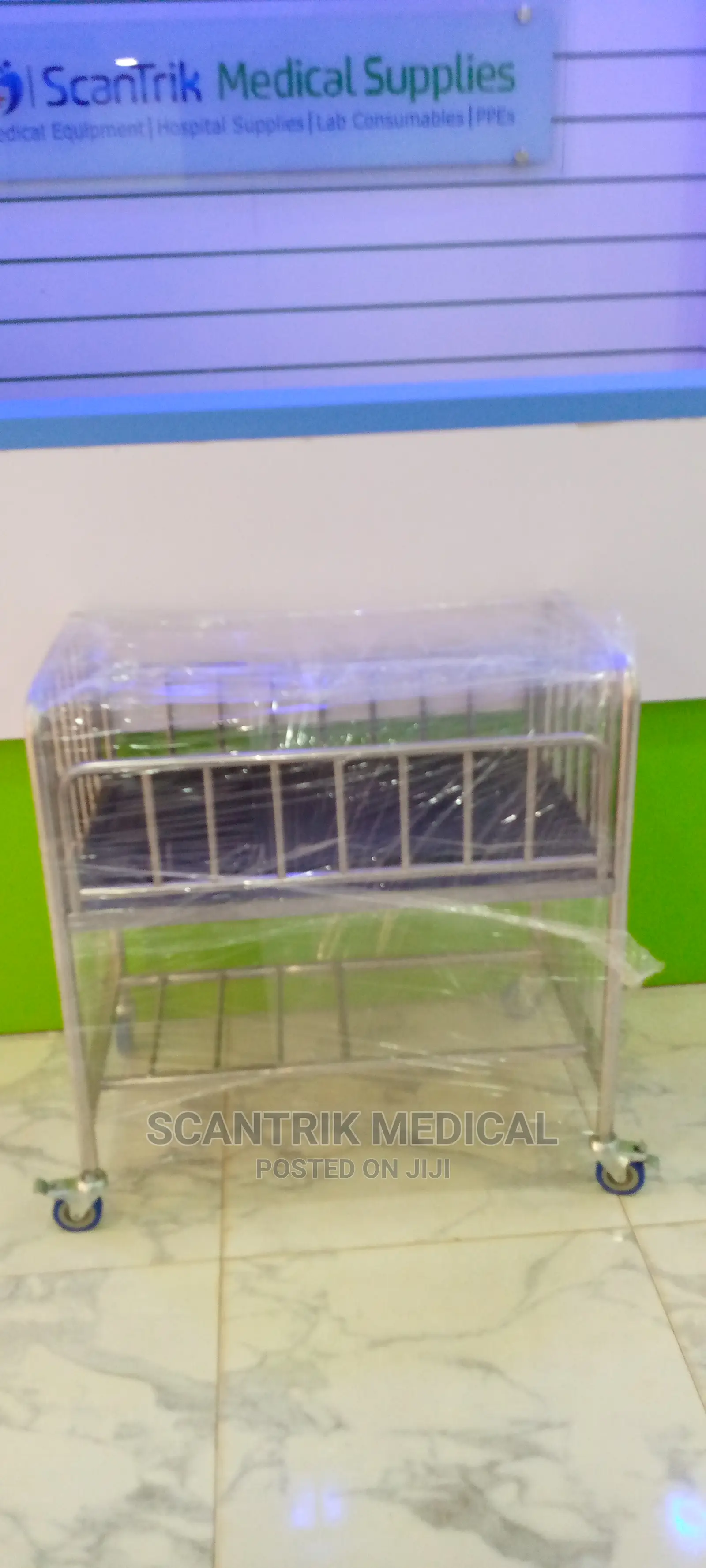 Stainless Steel Hospital Baby Cot Bed