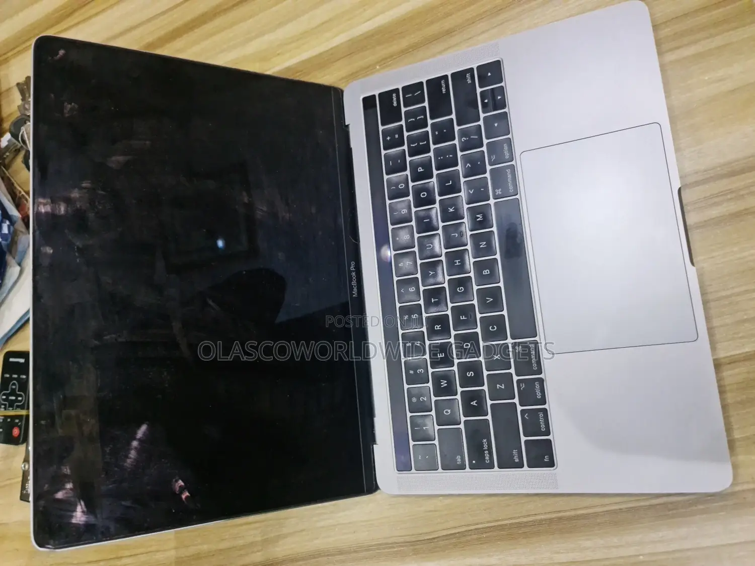 Laptop Apple MacBook Pro 2017 8GB Intel Core I5 SSD 500GB