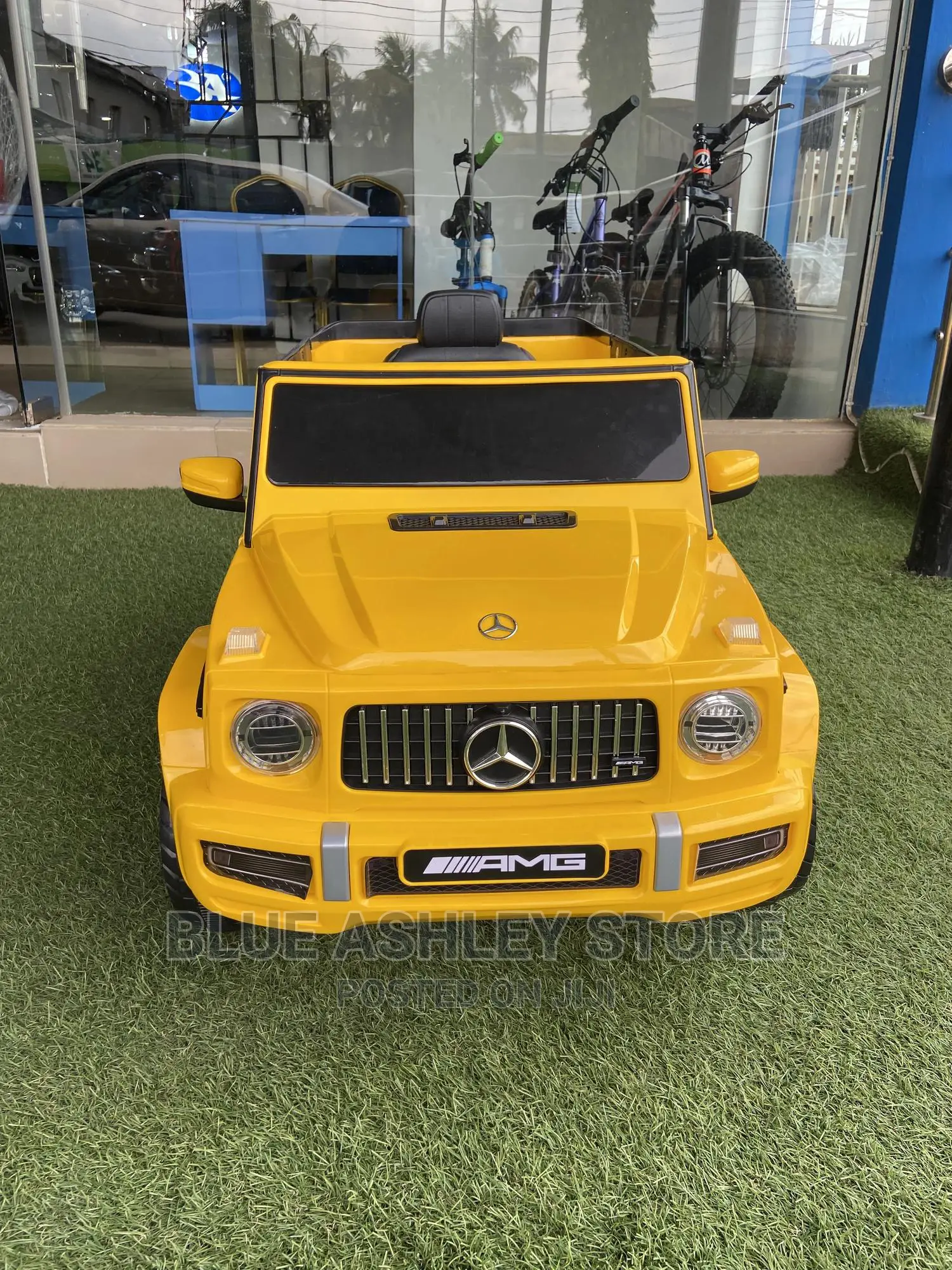 12V Licensed Mercedes-Benz G63 Kids Ride on Car Yellow