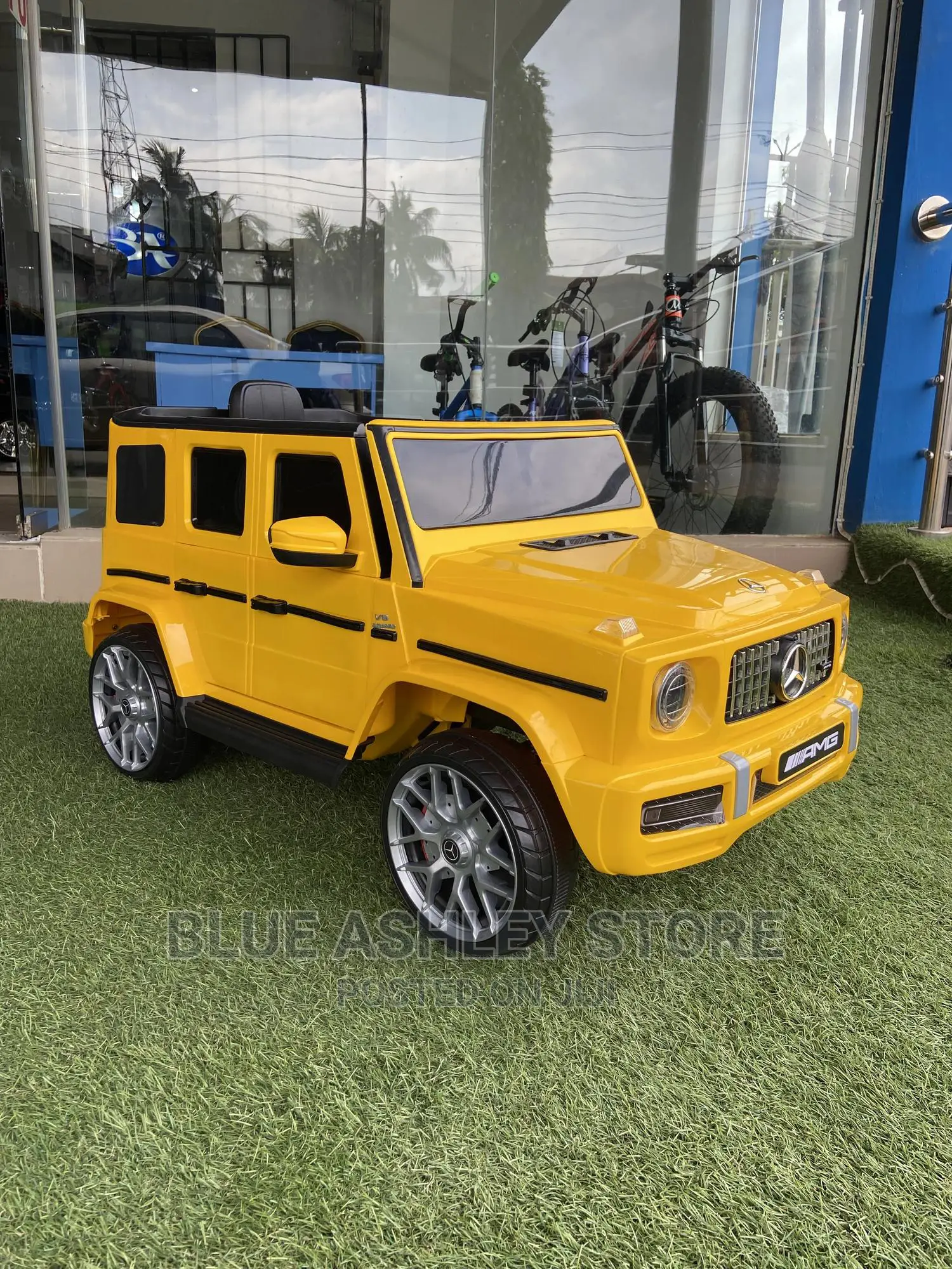 12V Licensed Mercedes-Benz G63 Kids Ride on Car Yellow