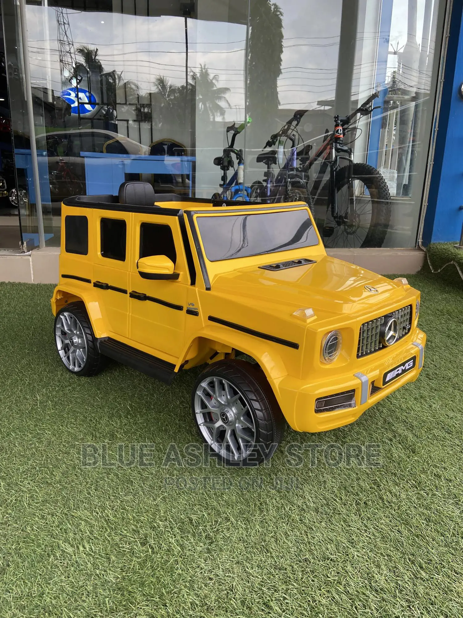 12V Licensed Mercedes-Benz G63 Kids Ride on Car Yellow