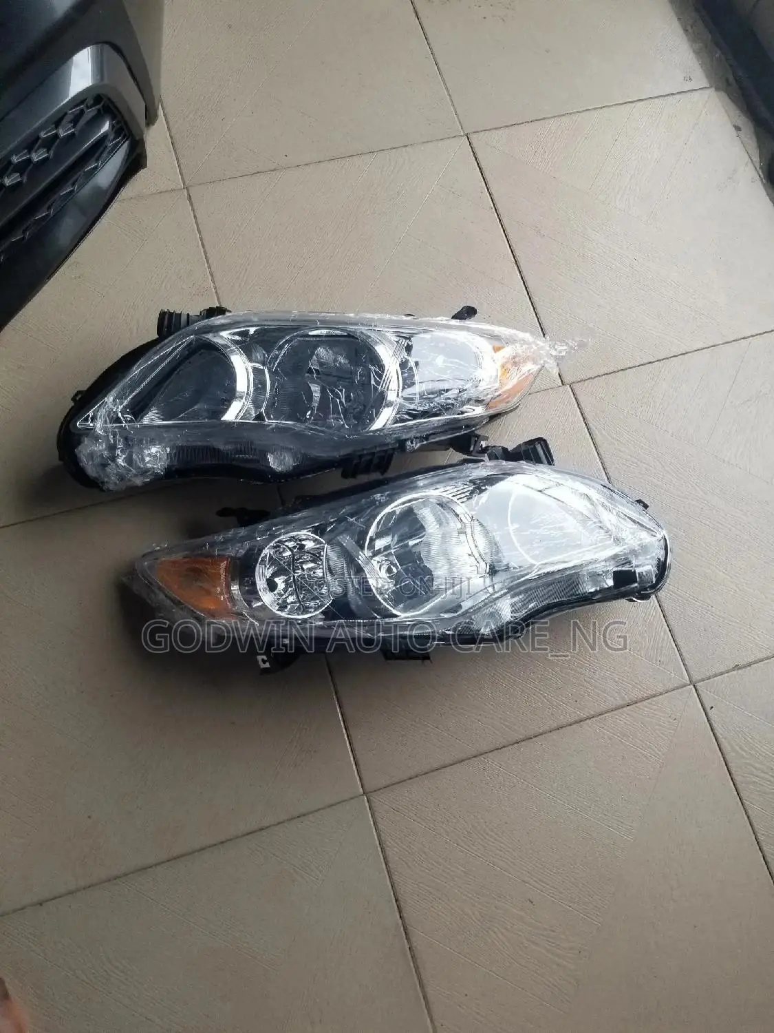 Headlight Toyota Corolla 2010 Model