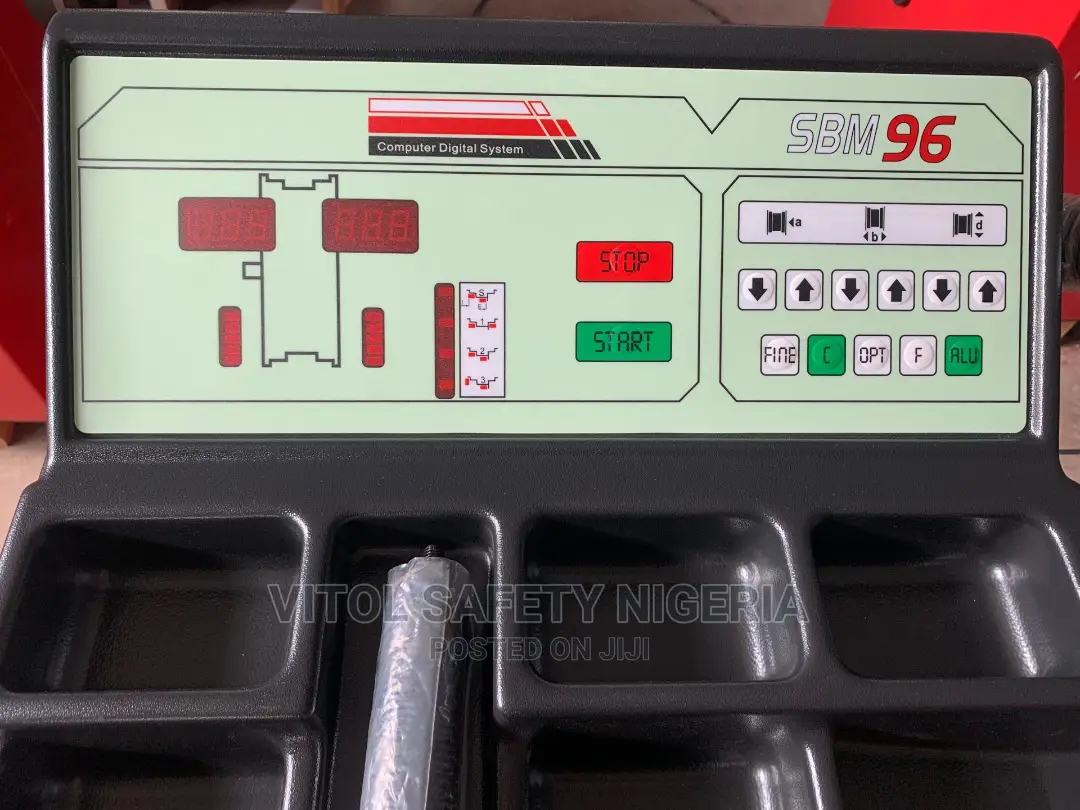 Auto Wheel Balancing Machine (Chigung Sbm96)