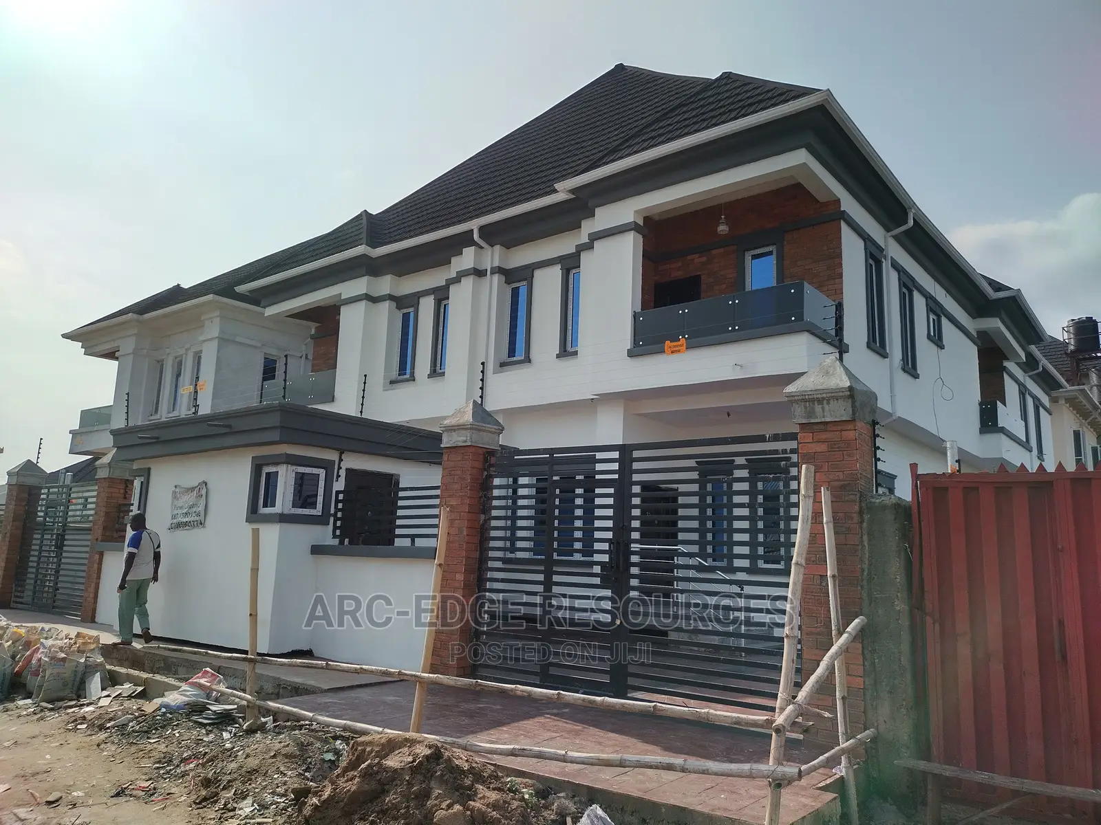 5bdrm Duplex in Apple Junction for sale