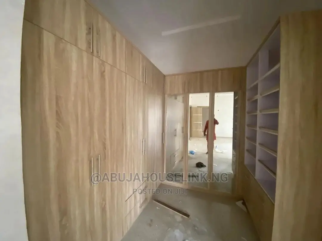 5bdrm Duplex in Efab Metropolis, Gwarinpa for sale