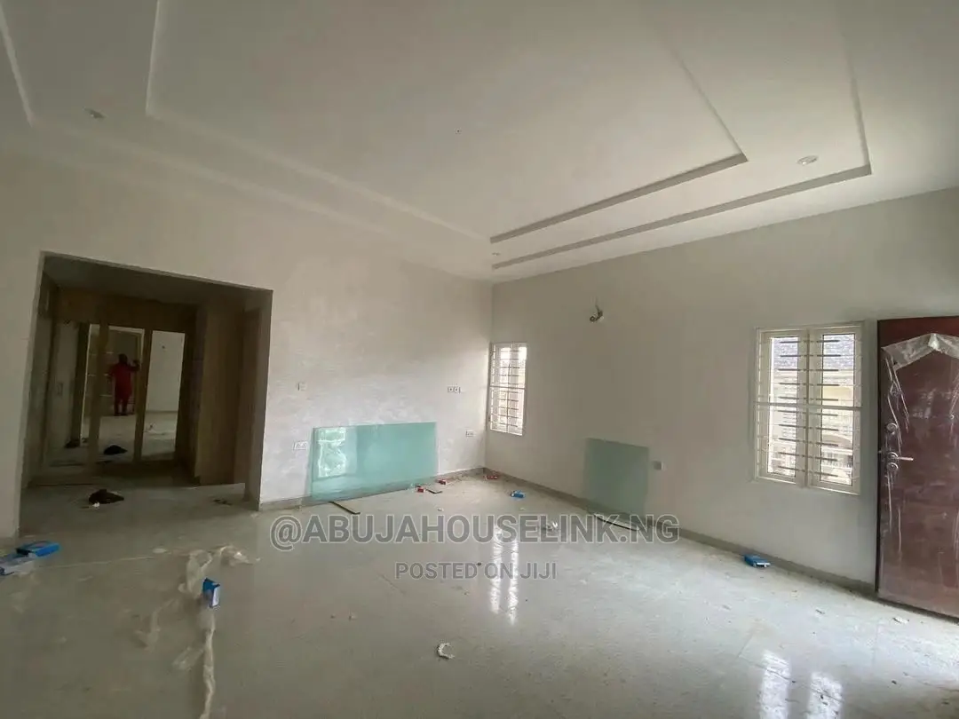 5bdrm Duplex in Efab Metropolis, Gwarinpa for sale
