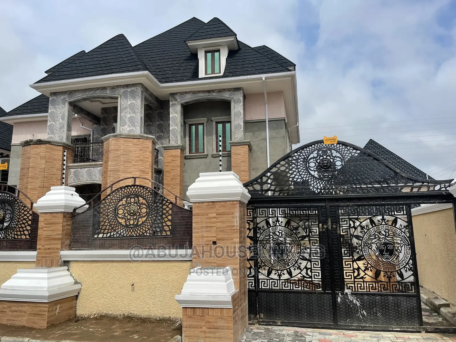 5bdrm Duplex in Efab Metropolis, Gwarinpa for sale