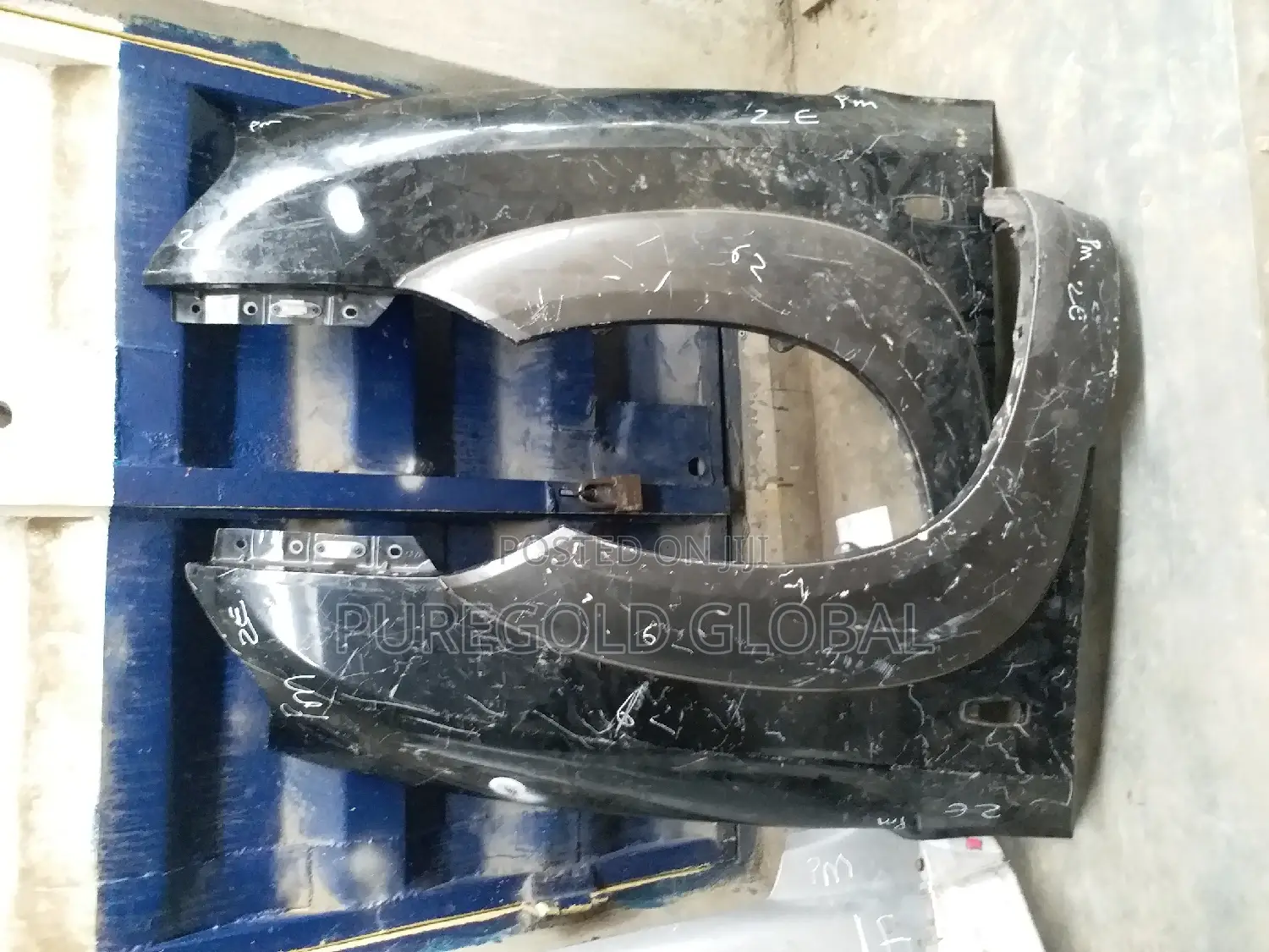 Neat Tokunbo Fender for Tucson 09