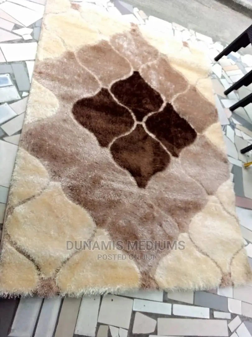Luxury Living Room Designed Super Soft Royal Center Rug.