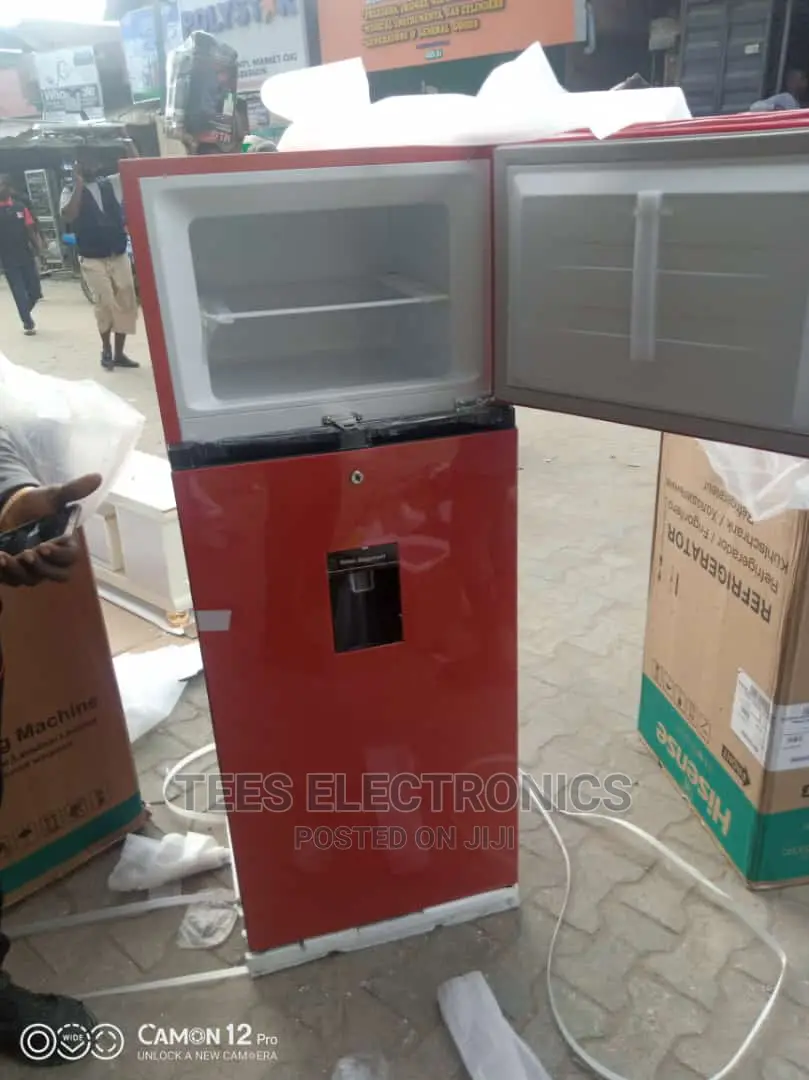 Hisense 204 Liters Double Door Refrigerator With Dispenser