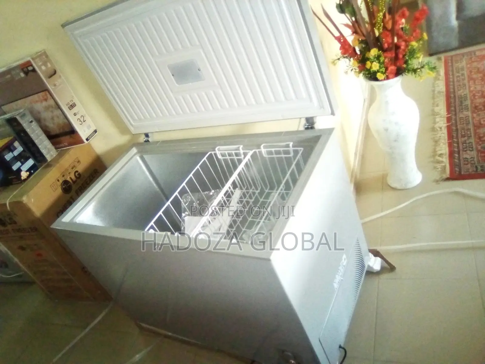 Hisense FC440SHF Chest Freezer