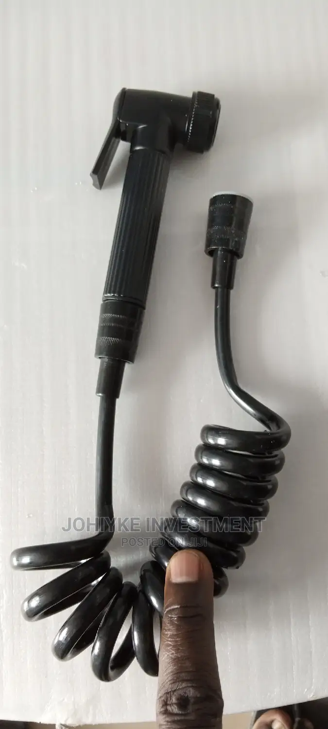 High Quality England Black Pressing Shower