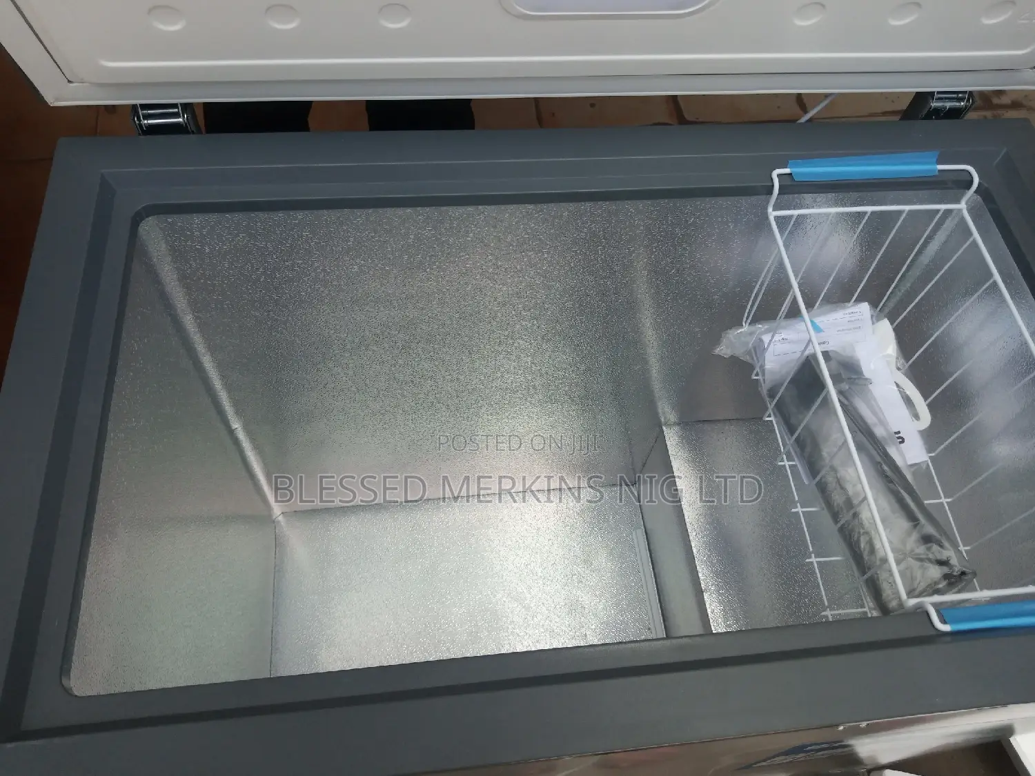 Skyrun Deep Freezer 200litres