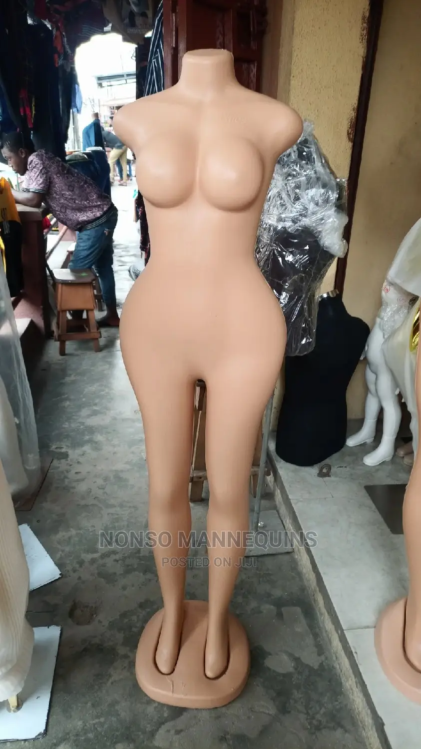 Big Hips Ass Plastic Female Armless Mannequins