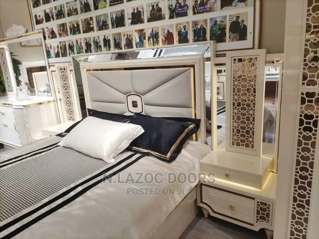 Classic King's and Queen's Bed