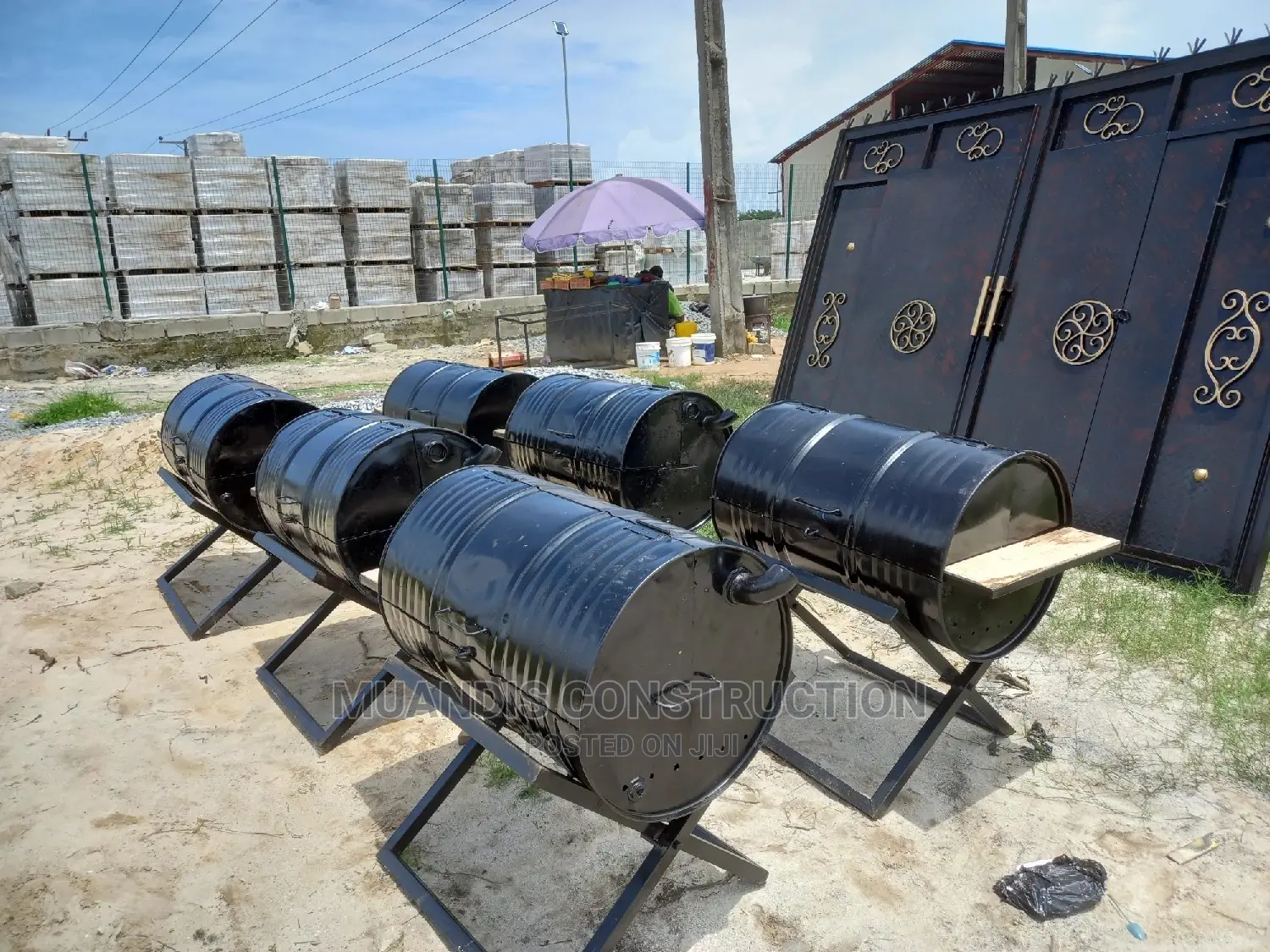 Quality Outdoor Charcoal Barbeque Grill With Oven