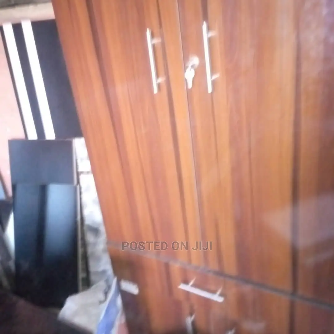 Quality Wardrobe 32 Inches Wide 6 Ft Height