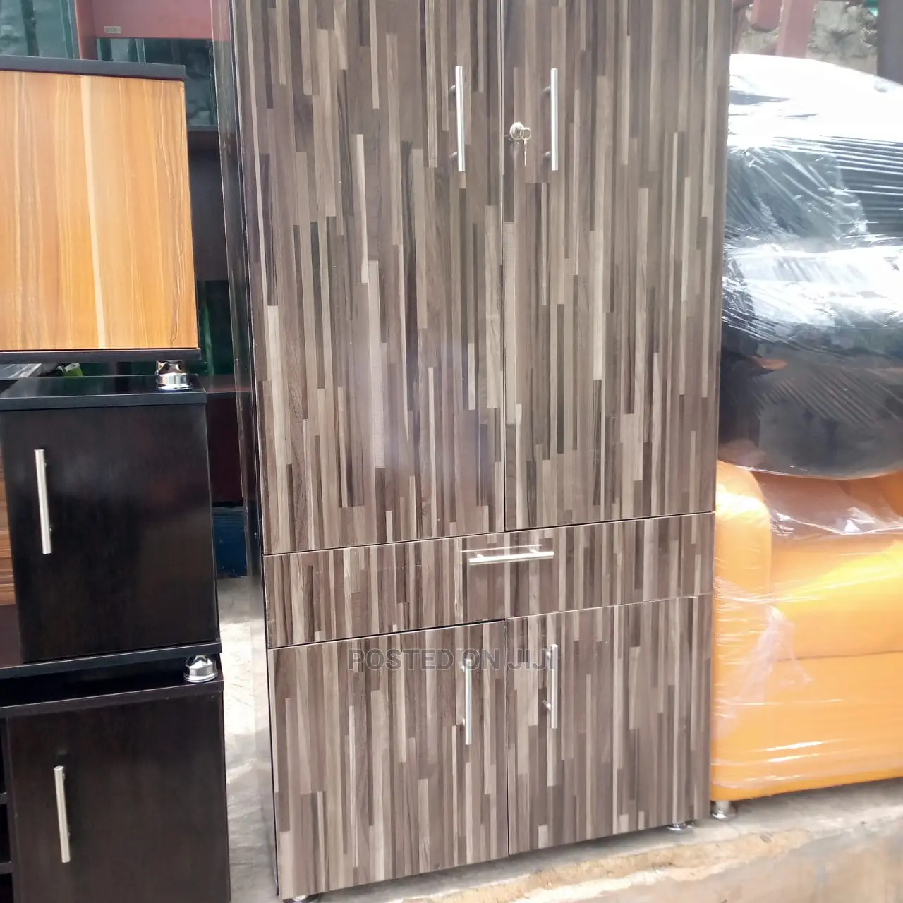 Quality Wardrobe 32 Inches Wide 6 Ft Height