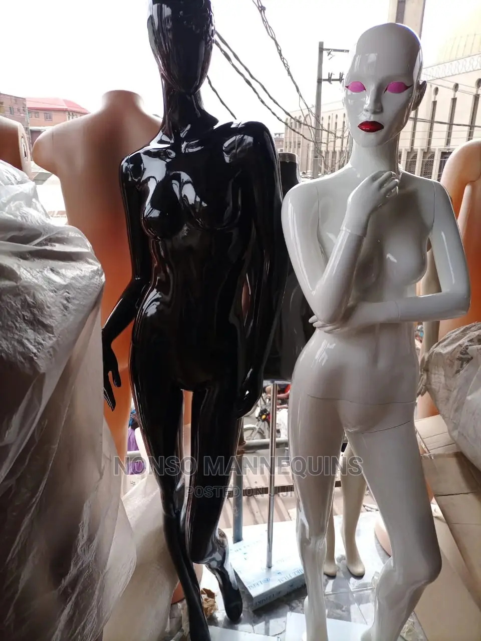 Glossy Black Glossy White Fibre Size 8 Female Mannequins