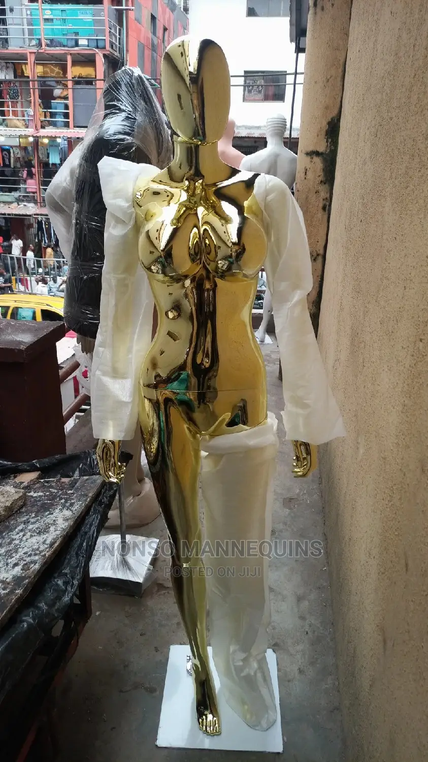 Medium Breast Gold Female Size 8 Body Mannequin