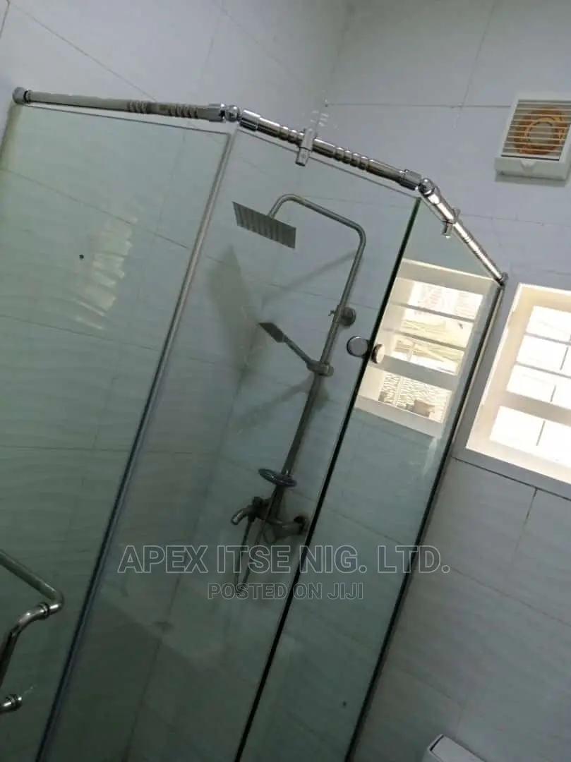 Perfectly Installed Shower Cubicle.