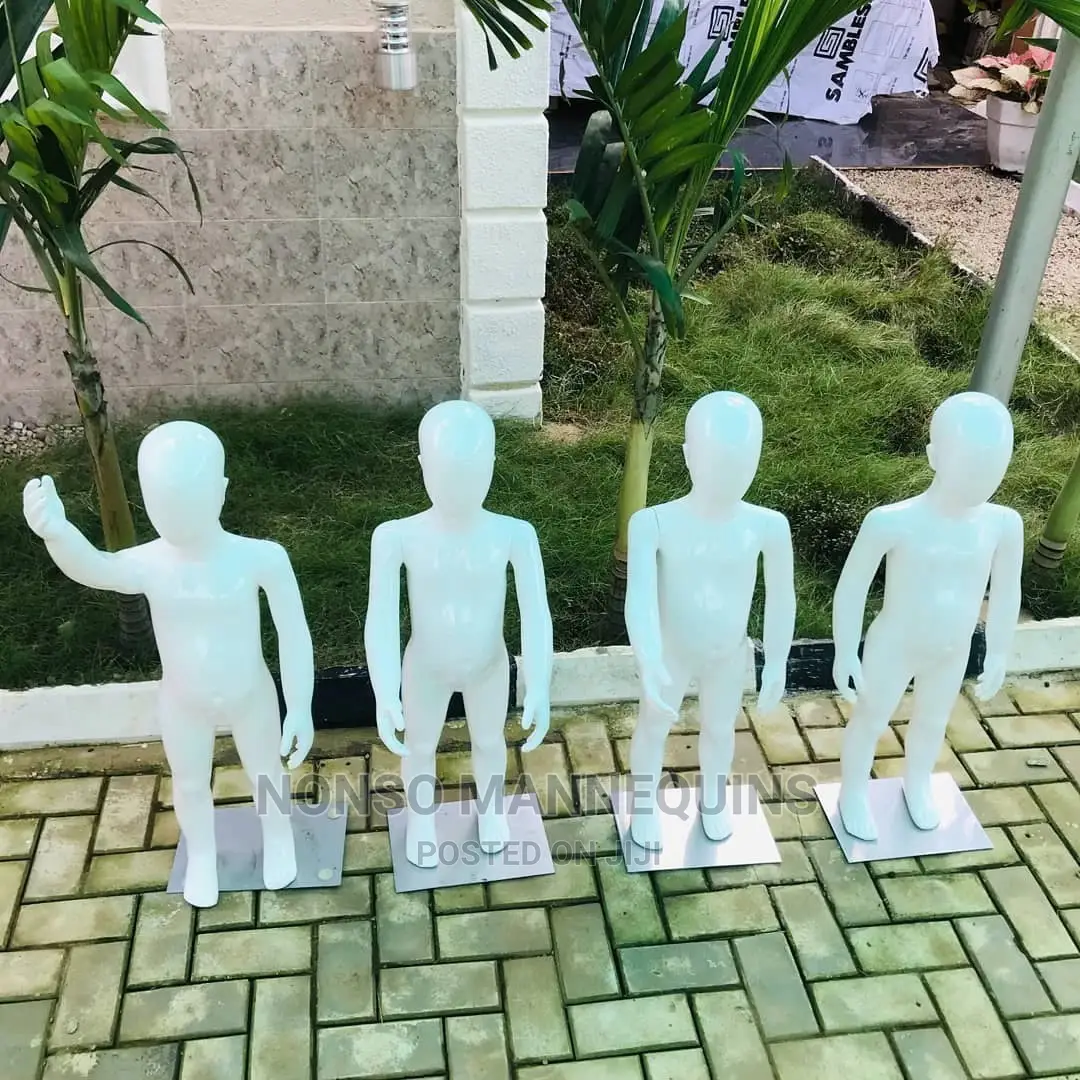 Glossy White Arcylic Age 1 To 3 Years Kids Mannequins