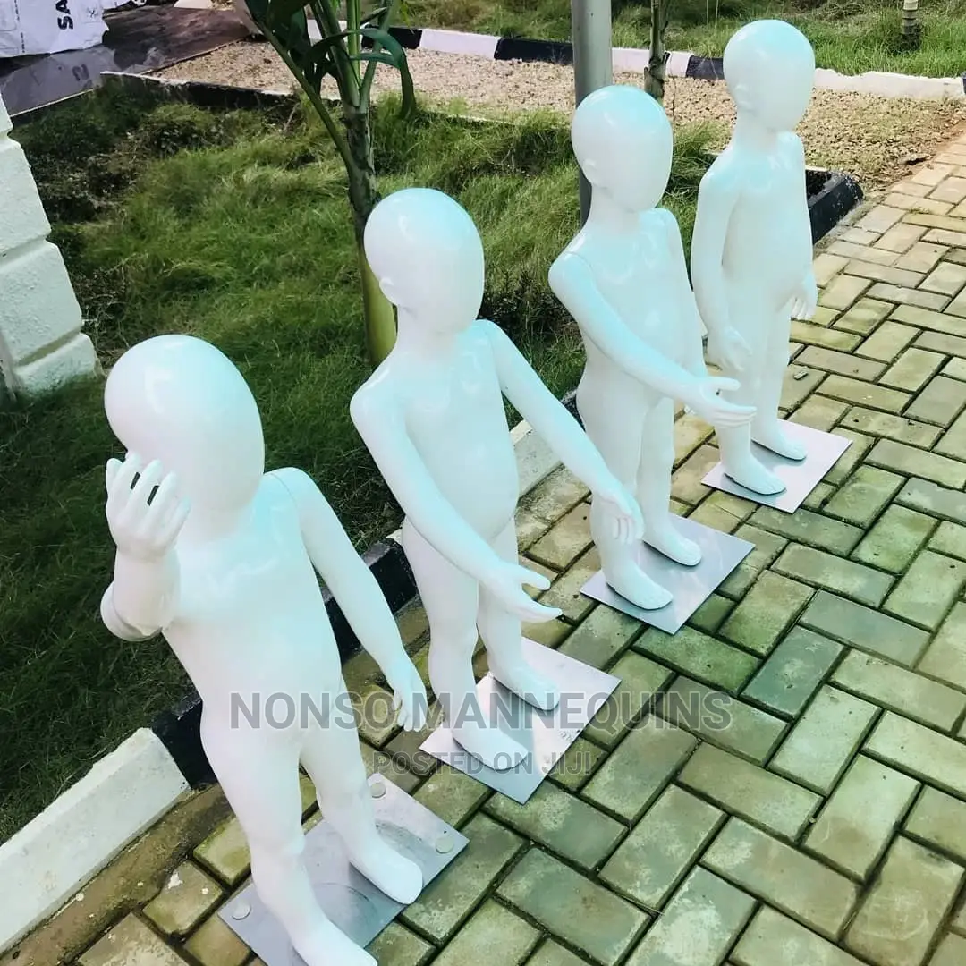 Glossy White Arcylic Age 1 To 3 Years Kids Mannequins