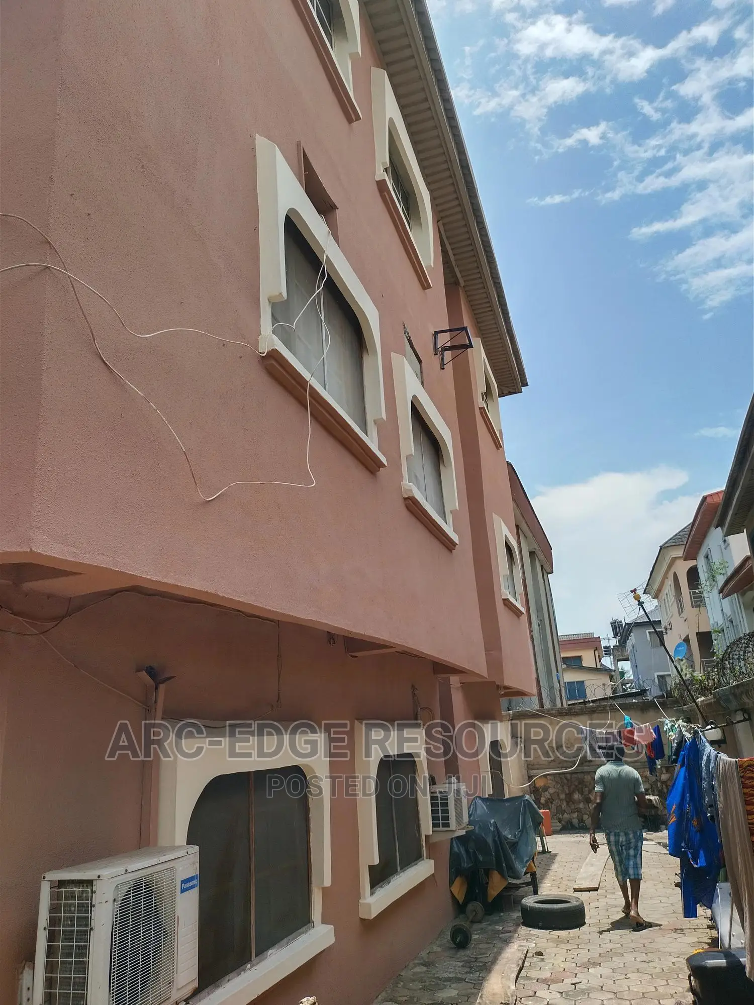 3bdrm Block of Flats in Ago Palace for sale