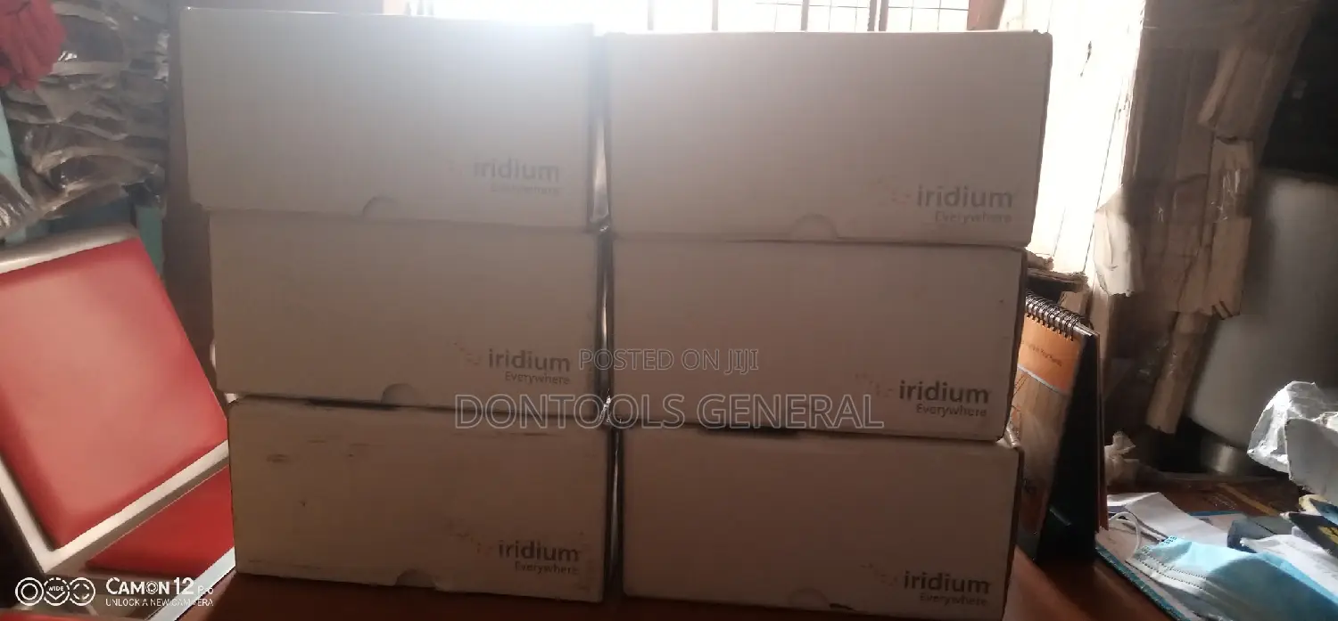 IRIDIUM 9555 Satellite Phone