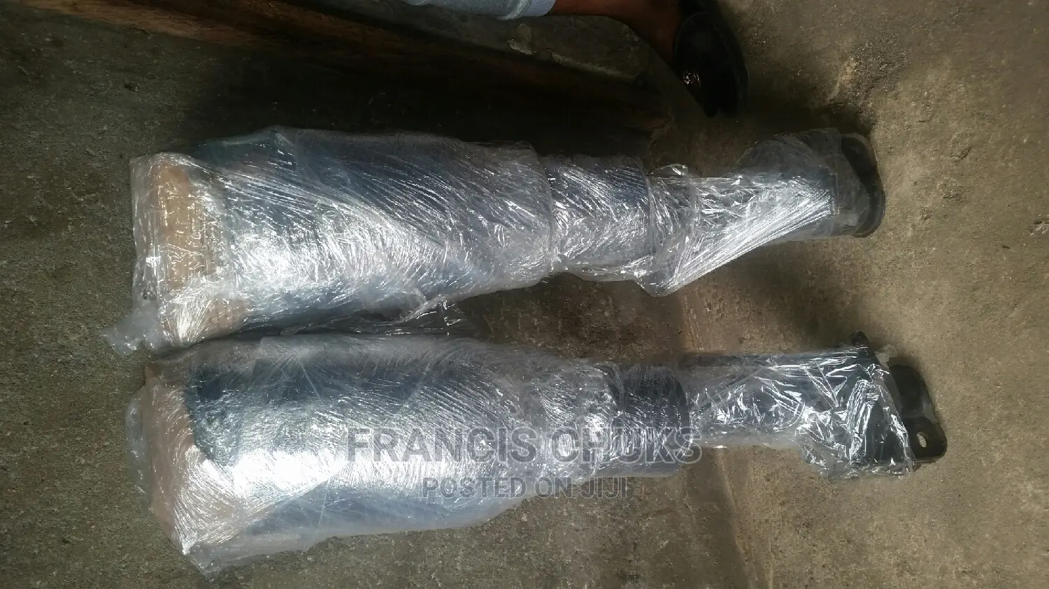 Complete Front Balloon Shocks for Range Rover Voque.