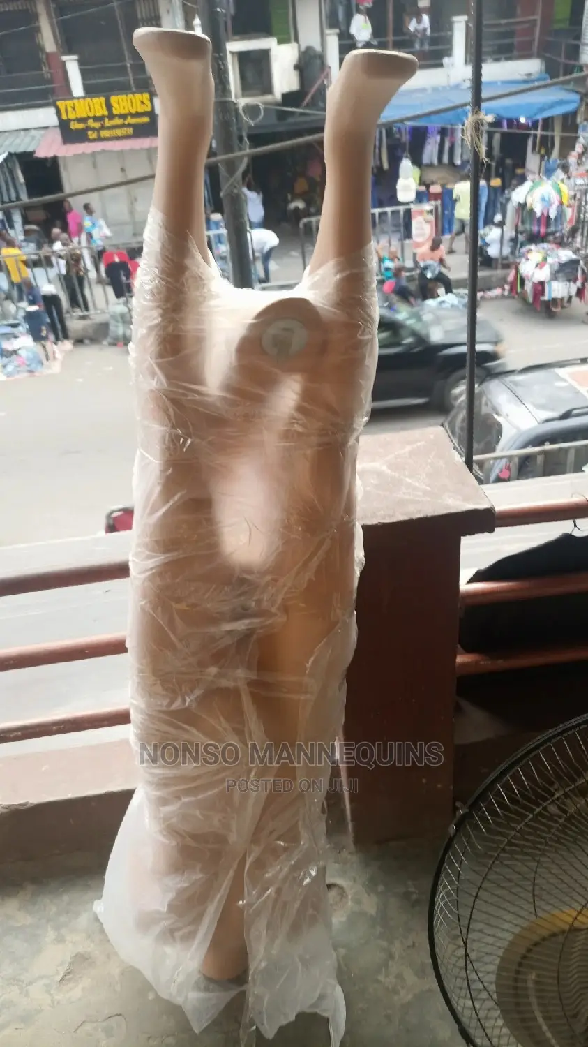 Headless Male Plastic Display Fashion Mannequin